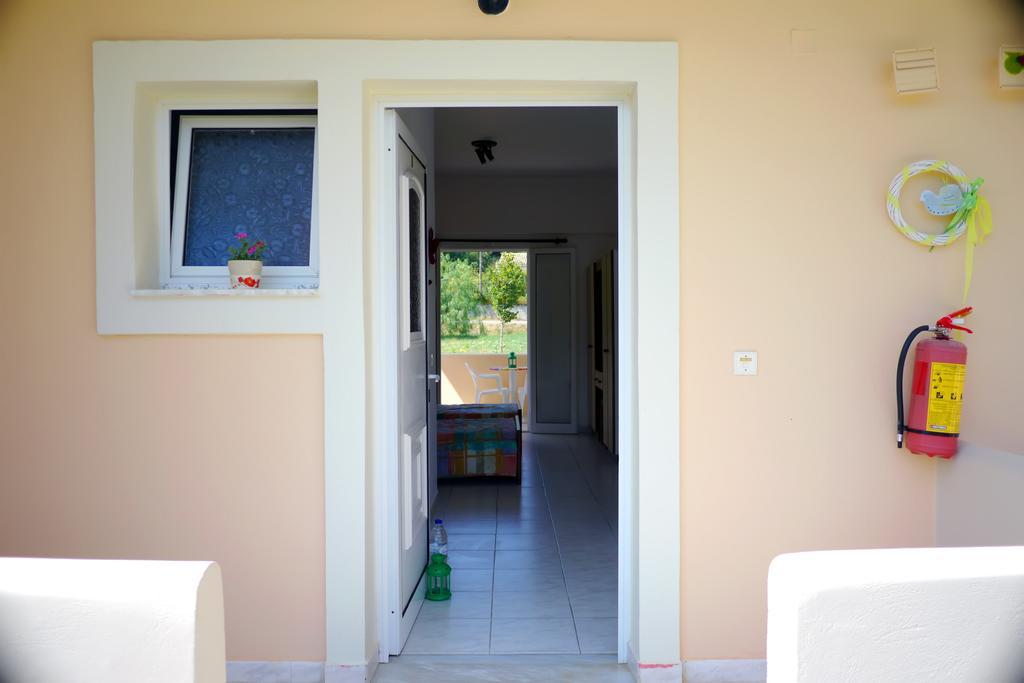 Marina Studios Sidárion Habitación foto
